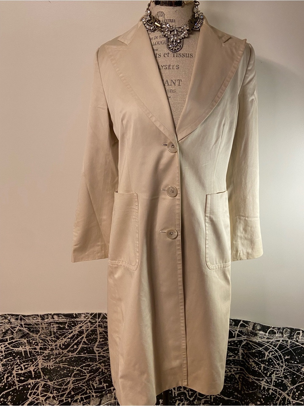 Banana Republic Cream Single-Breasted Trench Coat
